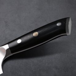 Sheep’s foot paring knife Smooth, flat, straight blade and rounded tip means only the point of the blade touches the board during the chop. Best used for: Julienne cutting (chopping vegetables and fruits into long, thin strips), cutting soft and hard cheese