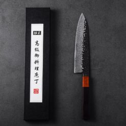 Cut vegetables, fruits, a whole chicken, a sponge and even a soda can. It cut through them like a hot regular knife through butter.